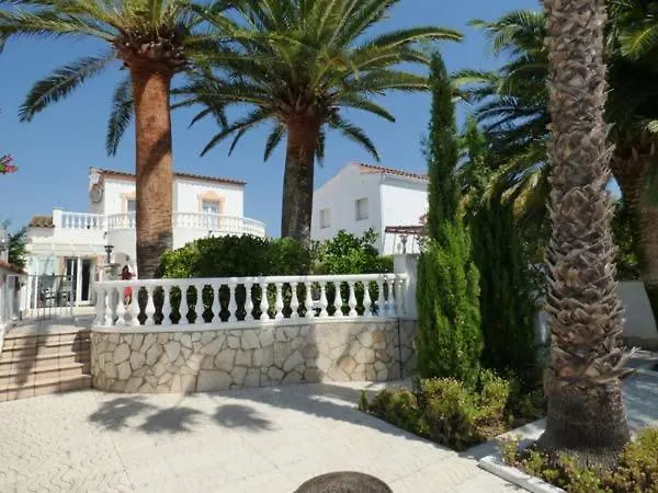 Cap Ras Villa Empuriabrava Spain