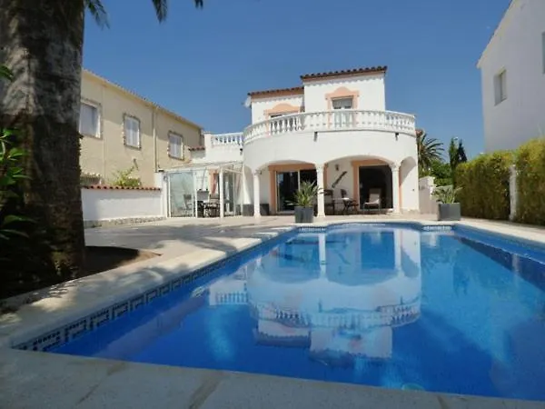 Cap Ras Villa Empuriabrava