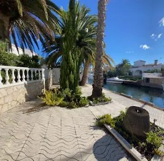 Cap Ras Villa Empuriabrava 0*,  Spain