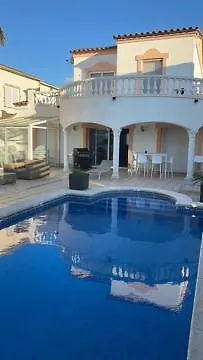 Cap Ras Villa Empuriabrava