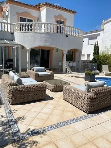 Cap Ras Villa Empuriabrava